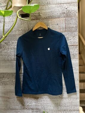 Apple | Long-Sleeve Crewneck Logo Tee - Women's S, Deep Blue